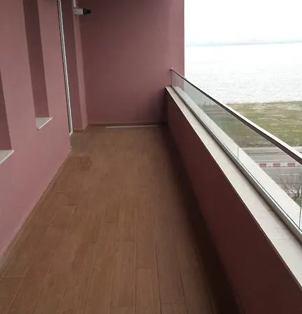 Criss Lotus Apartment